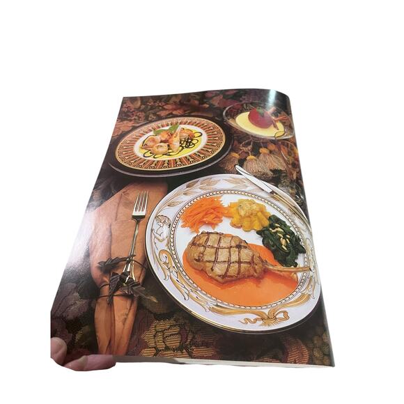 The Hotel Del Coronado Cookbook by Beverly Bass 2001 - Picture 2 of 11